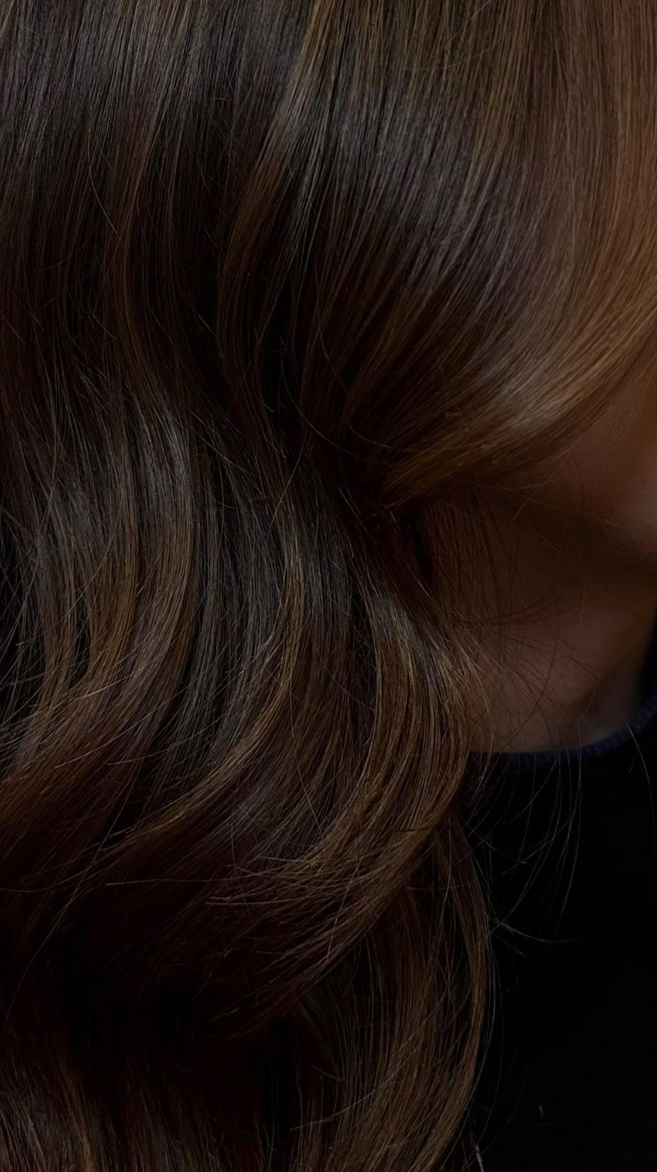 Glossy espresso brunette, close-up shine